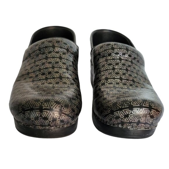 Dansko Patent Leather Clogs Metallic Silver & Black Mules Slip-Ons Size 38 - Picture 3 of 10